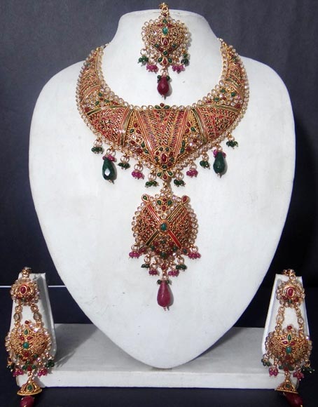 Ganishka Heavy Necklace Set