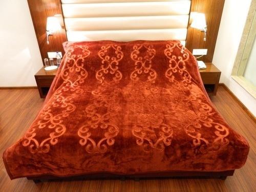 Single Bed Claret Blankets