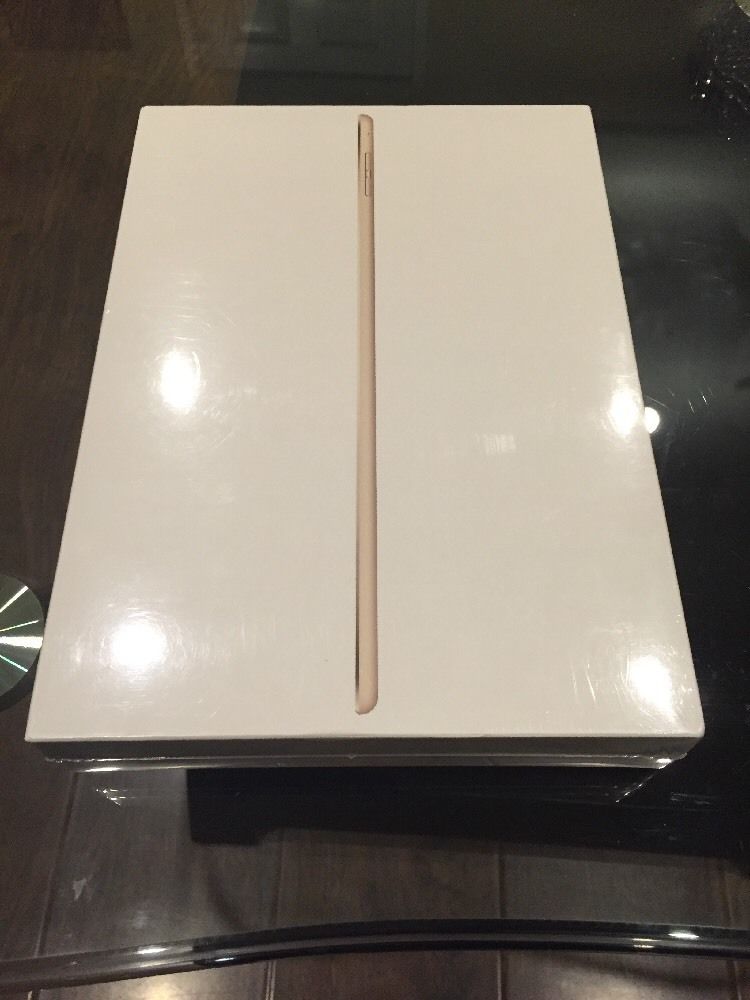 New Apple iPad Air 2 16GB, Wi-Fi, 9.7in - Gold Model