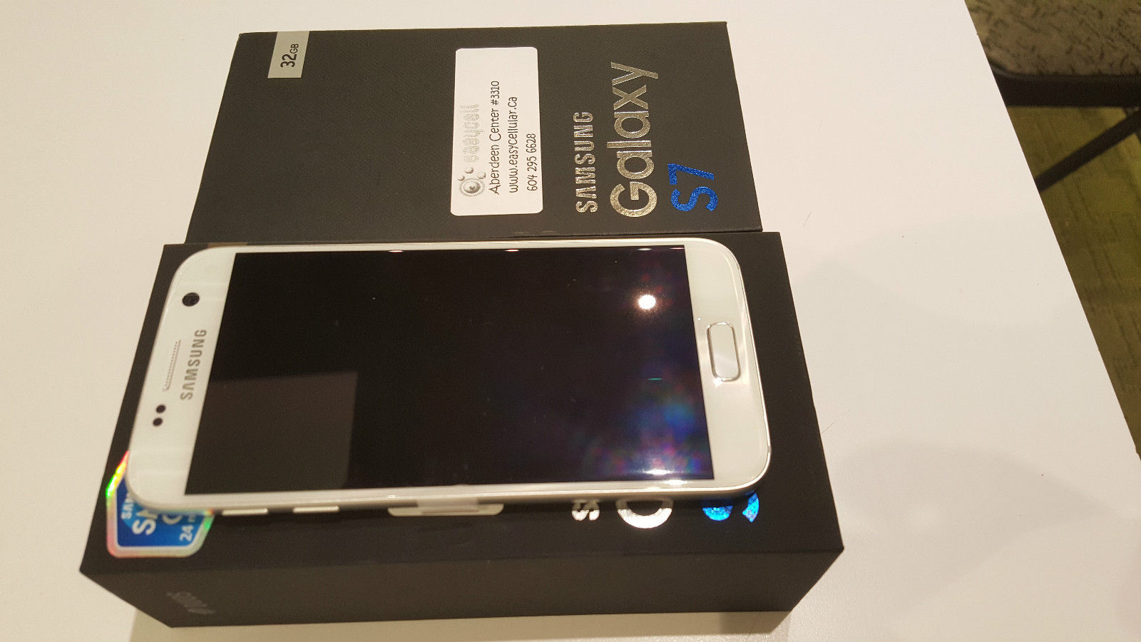 New Unlocked Samsung Galaxy S7 LTE AWS Dual SIM Gold, White