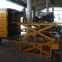 Two Wheeler Scissor Lift