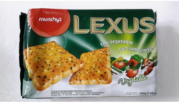 Lexus Chocolate Cream Sandwich