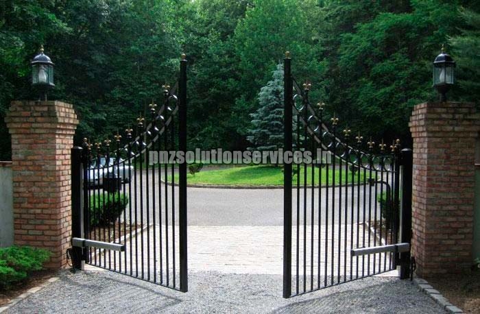 Rectangular Aluminum Polished Swing Gate, for College, Outside The House, Parking Area, Style : Antique