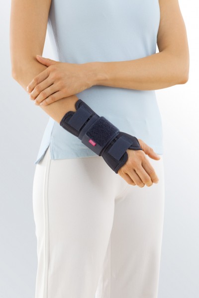 wrist immobilisation, fracture in wrist - medi wrist support