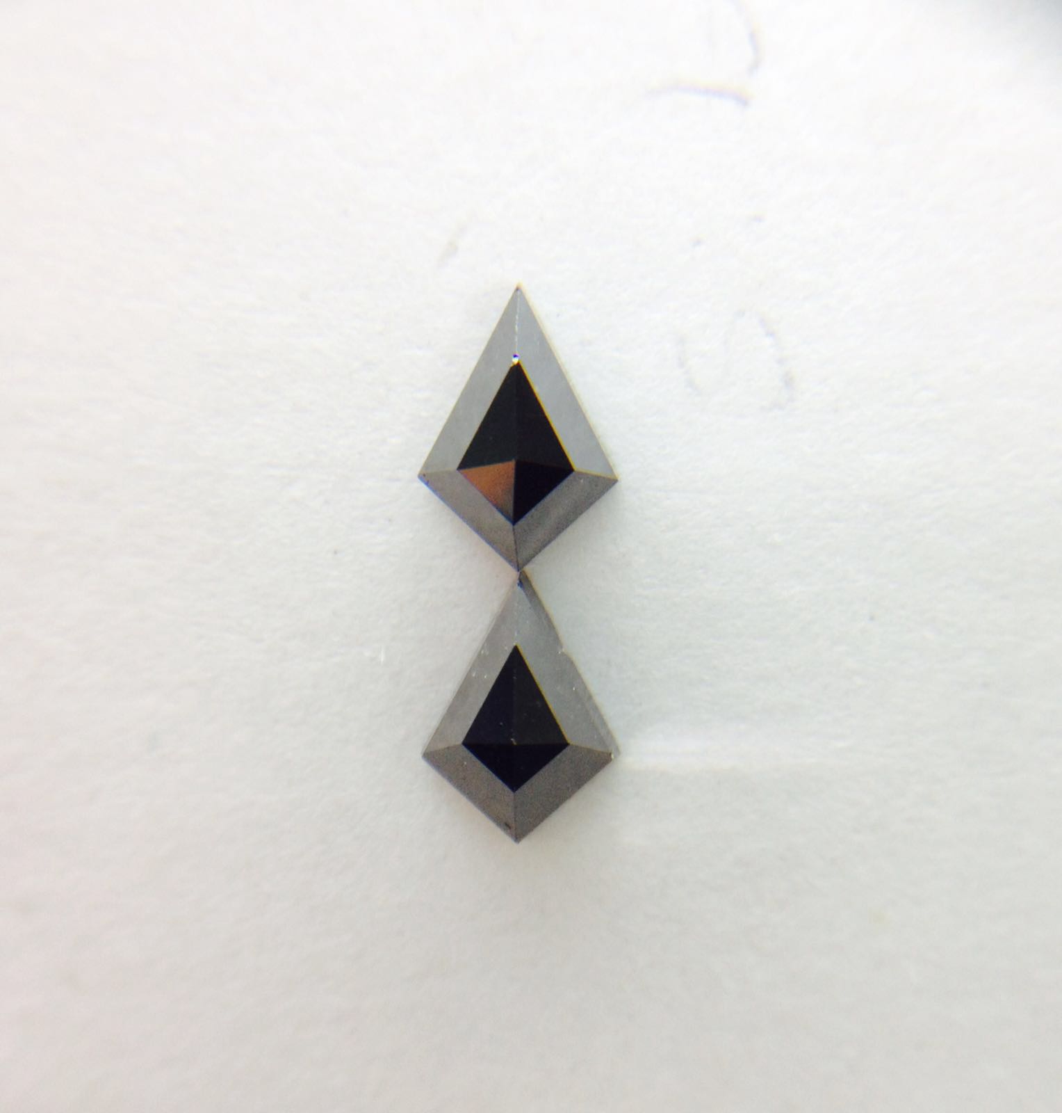 Black color shape diamond