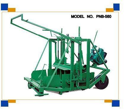 Concrete blocks machine