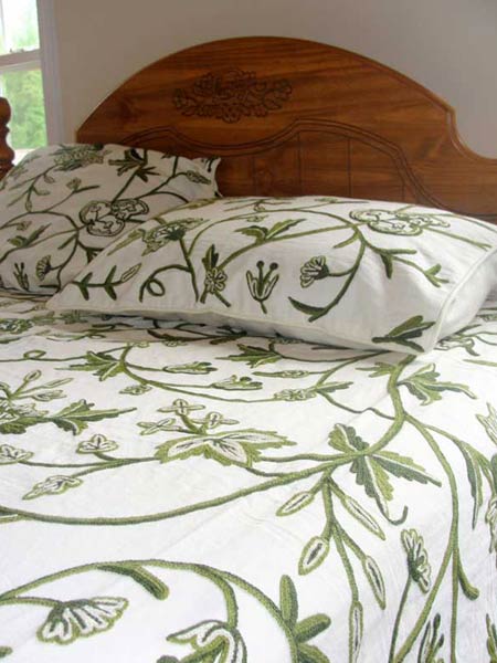 Crewel Bedding - Leaves Green On White Cotton Crewel Duvet Cover (king)