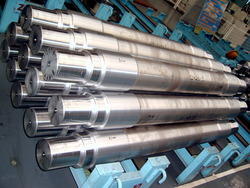 Cylendrical Alloy Steel Forged Shafts, for Automotive Use, Length : 1mtr
