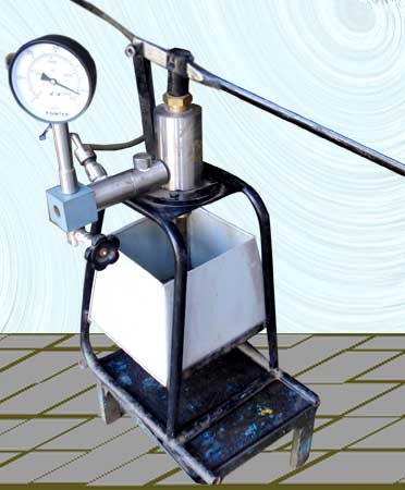 Hand Pressure Testing Pump - 05