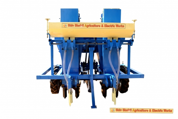 Shivshakti Automatic Potato Planter, Color : blue