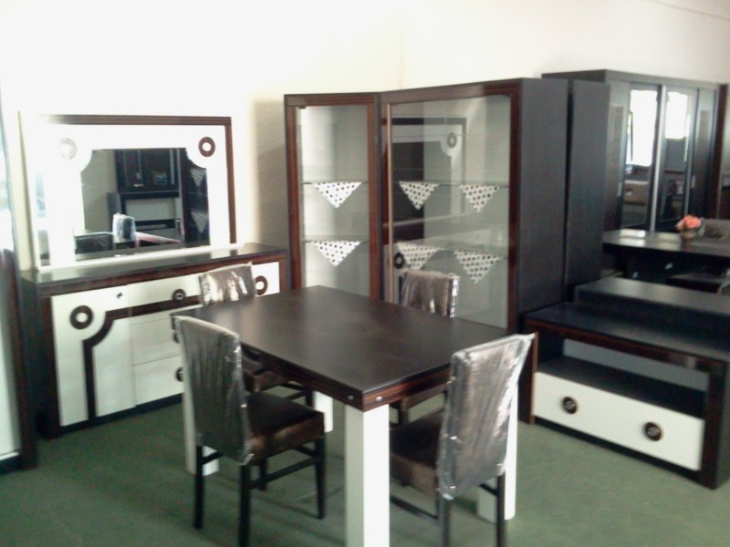 Goal Dining Room Set