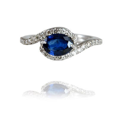 8 Ratna Mahal Elegant Diamond and Pink Sapphire Ring