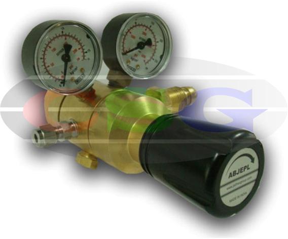 Two Stage Pressure Regulator - Brass