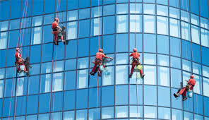 Facade cleaning system