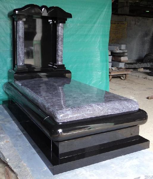 Non Polished Marble Granite Kerb Monument, for Tourists Sites, Size : Customized