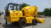 Self Loading Mobile Concrete Mixer