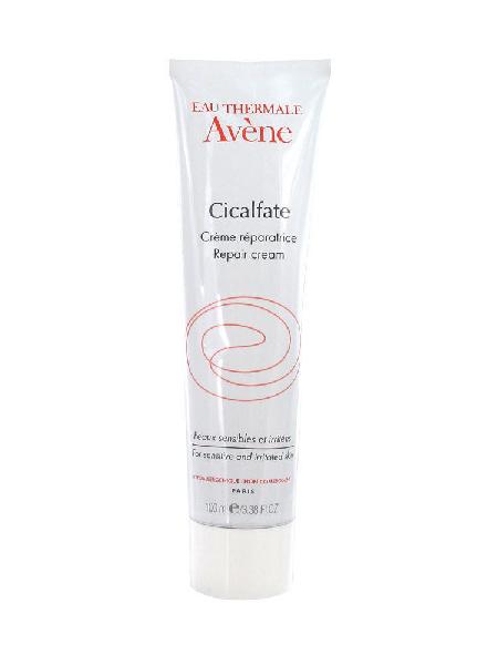 Avene Cleansing Foam removes dirt and excess oil while it soothes and