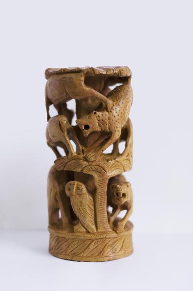 Handicrafted Curved Animal Art Statue