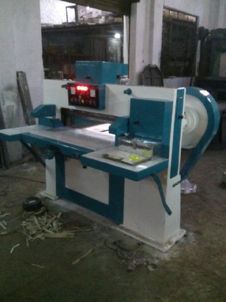 Semi Automatic Paper Cutting Machine