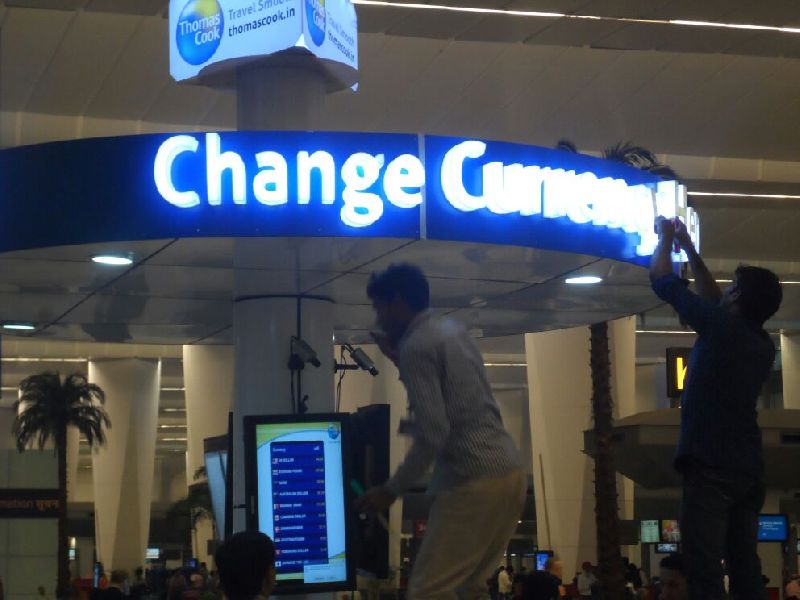 Currency Exchange signage
