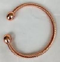 UrbanTokri: Magnetic Twisted Copper Bracelet