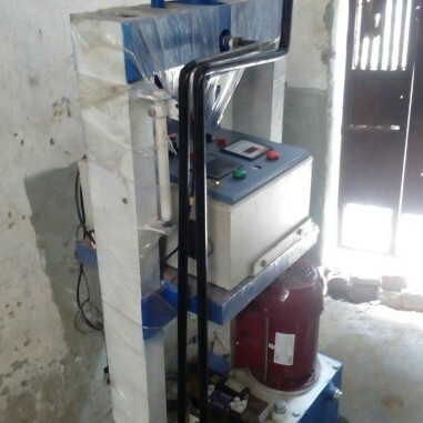 Automatic Hydraulic Paper Cutting Machine, Voltage : 220V