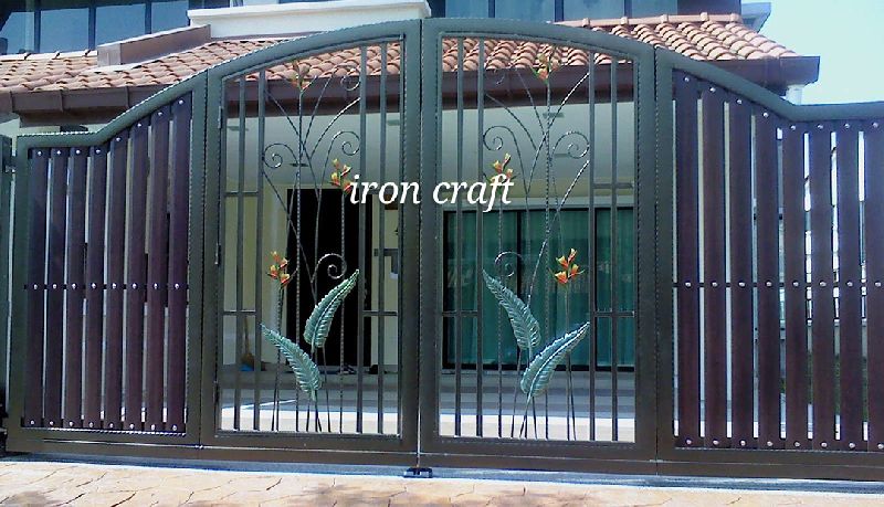 Iron gate in leaves design