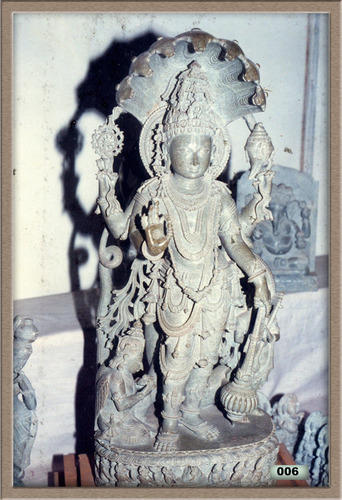 Narayan Statue