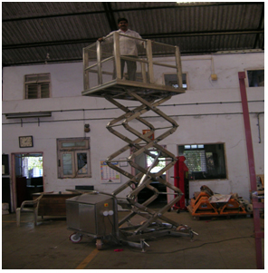 ELECTRO HYDRAULIC LEVER OPERATED SCISSORS PLATFORM