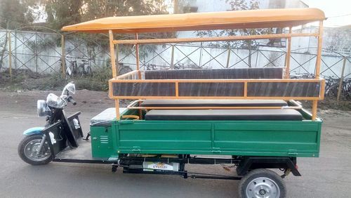 Battery Operated E-Rikshaw Ambulance