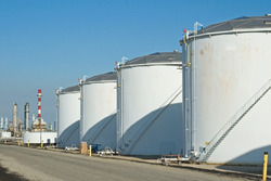 Petroleum tank