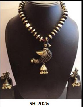 Black Terracotta Necklace Set