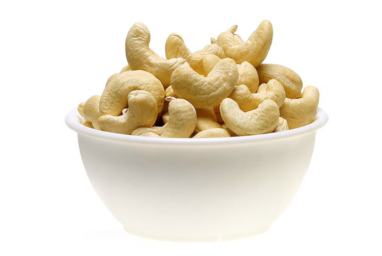 whole cashew w240