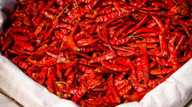 Dried red chilli, Certification : FSSAI