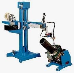 Welding manipulators