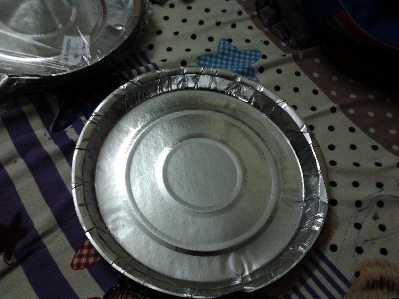 Silver coted paper plate
