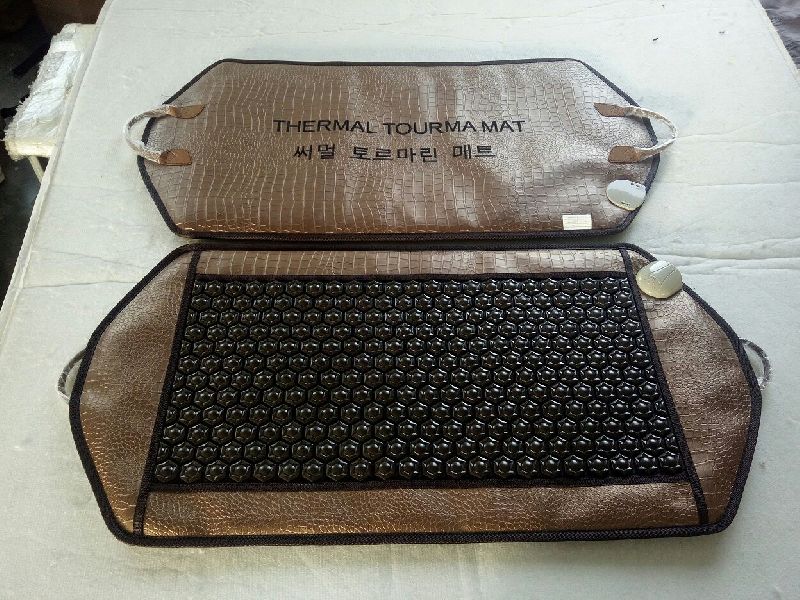 Mini tourmaline heating mat