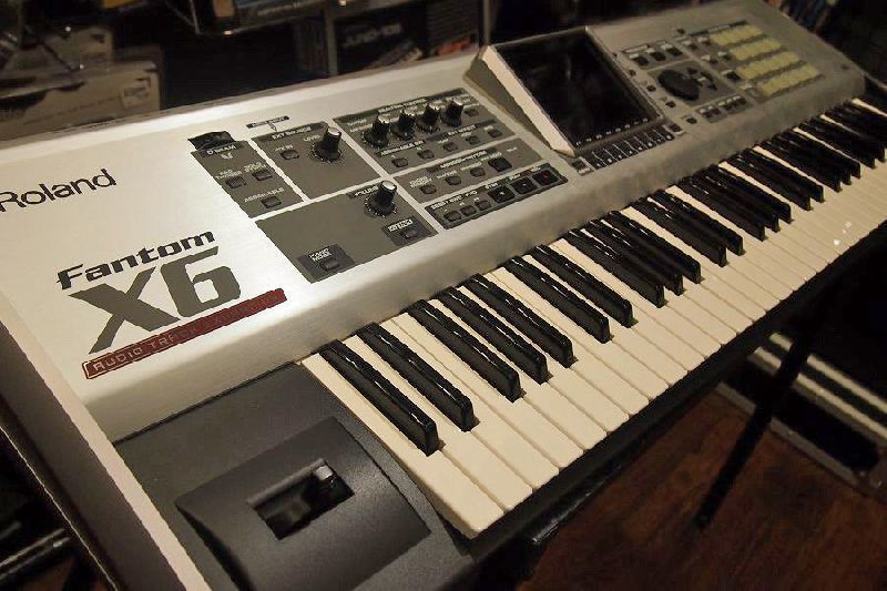 Roland Fantom X6 61 Key Keyboard