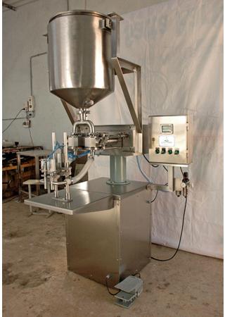 Pickle bottle filling machine