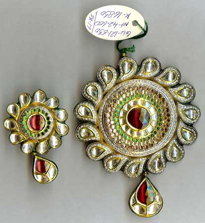 Polished Kundan Pendant, Occasion : Part Wear, Weeding Wear