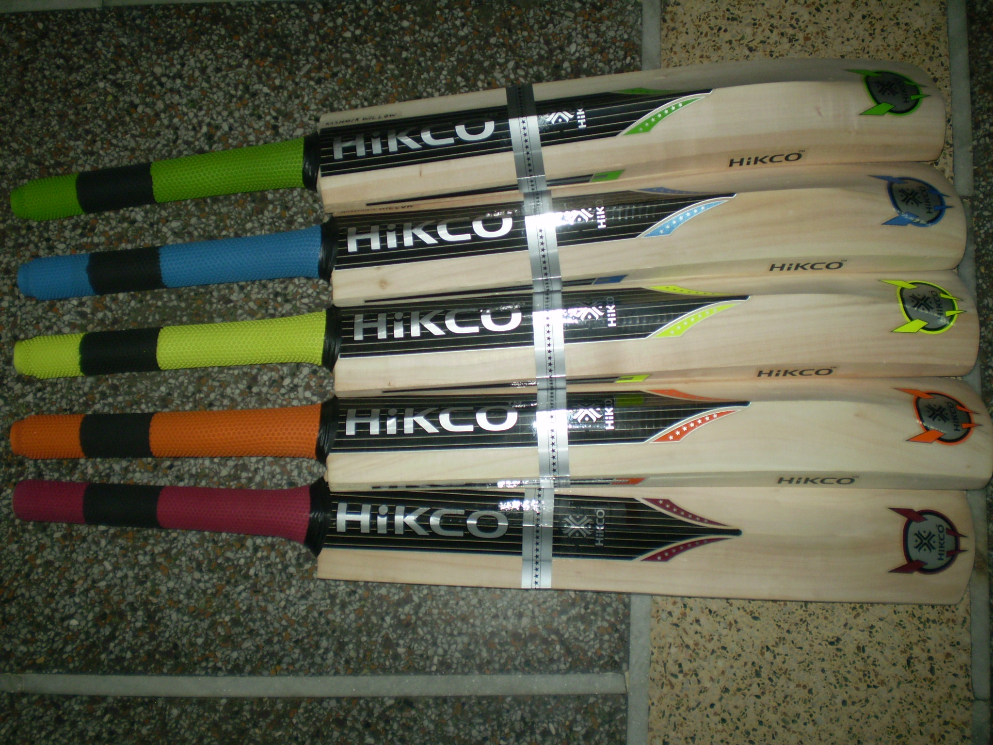 Cricket bat-013