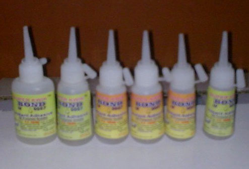 Cyanoacrylate Instant Adhesive (Bottle), for Bathrooms, Ceramic, Tiles, Wood, Purity : 90%
