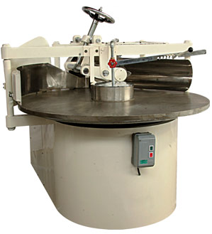 rotary kneading machine