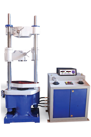 Hydraulic universal testing machine