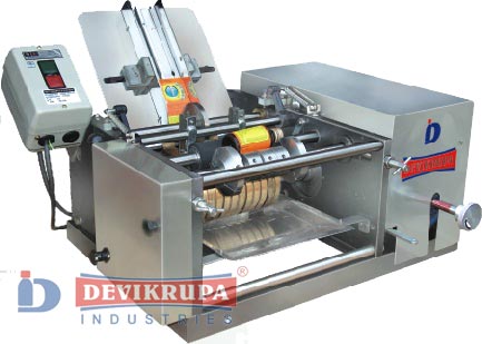 Semi Automatic Wet Glue Labeling Machine DSL