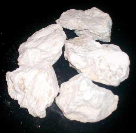 Magnesite Lumps, Classification : Alumina