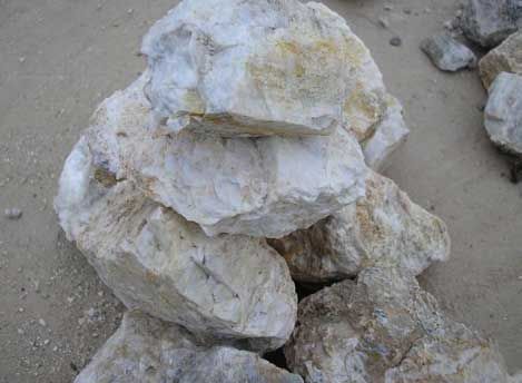 Fluorspar (CaF2-80%)