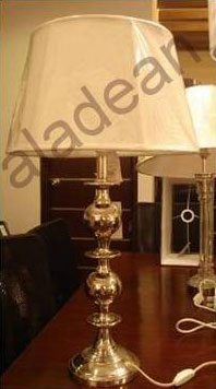 Traditional Style Table Lamp