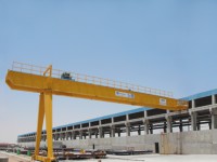 Semi gantry crane