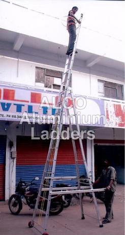 Small Wheels Self Support Extension Ladder